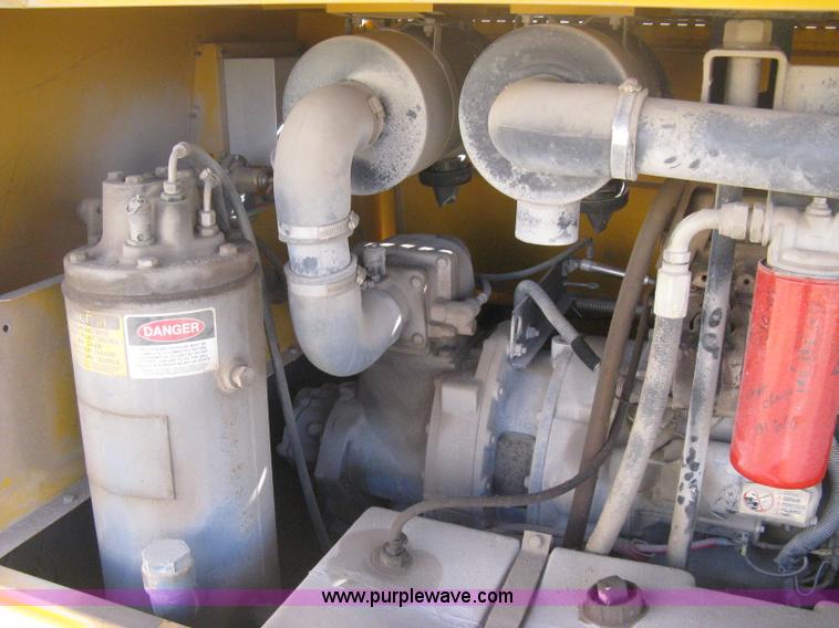 image for item B8492 1993 Atlas Copco XAS90 portable air compressor