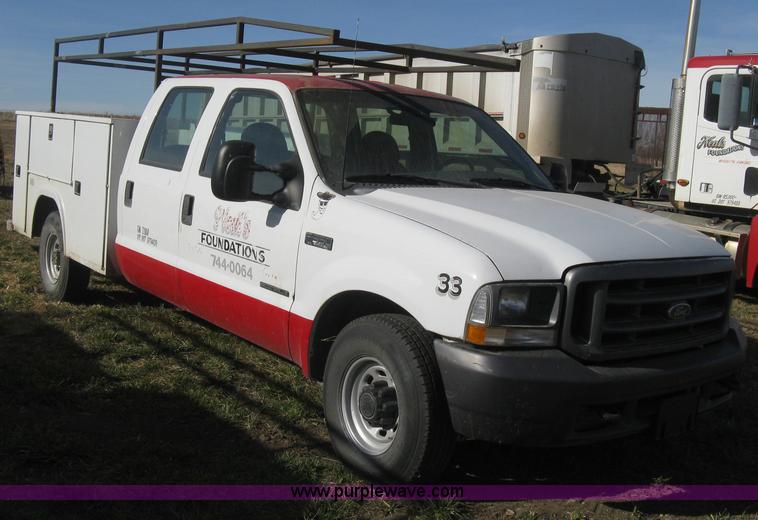 image for item B8493 2002 Ford F350  XL Super Duty Crew Cab utility truck