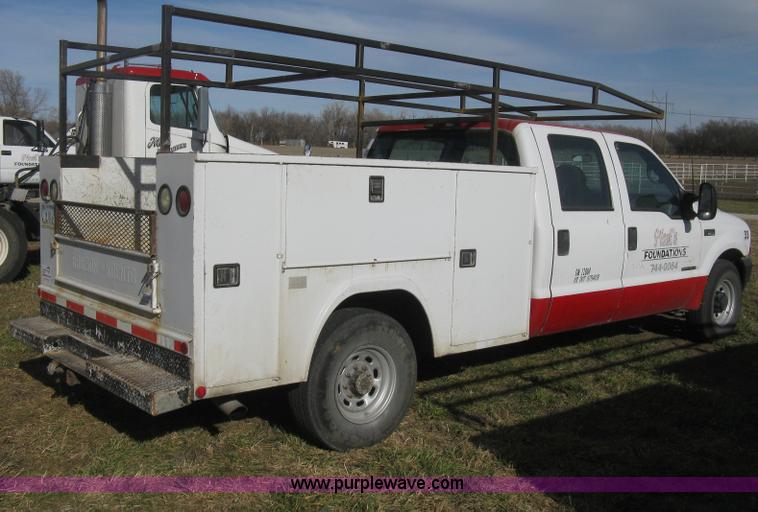image for item B8493 2002 Ford F350  XL Super Duty Crew Cab utility truck