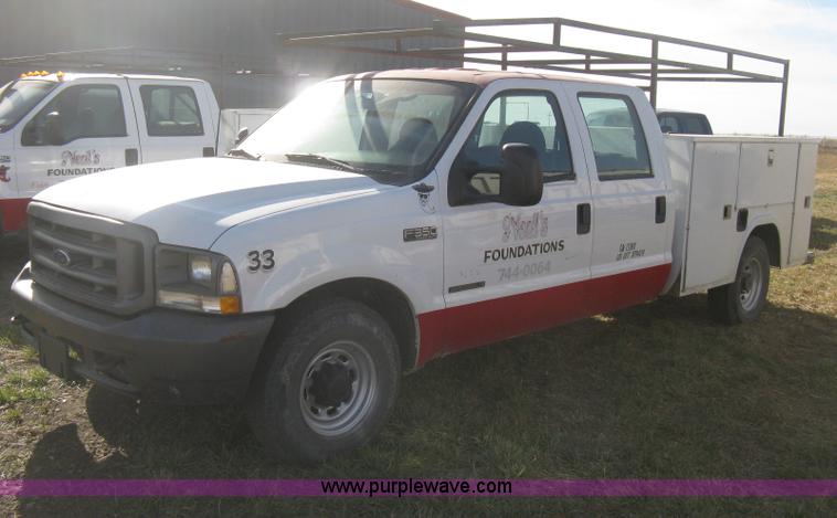 image for item B8493 2002 Ford F350  XL Super Duty Crew Cab utility truck