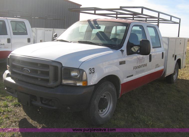 image for item B8493 2002 Ford F350  XL Super Duty Crew Cab utility truck