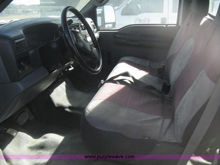 image for item B8493 2002 Ford F350  XL Super Duty Crew Cab utility truck