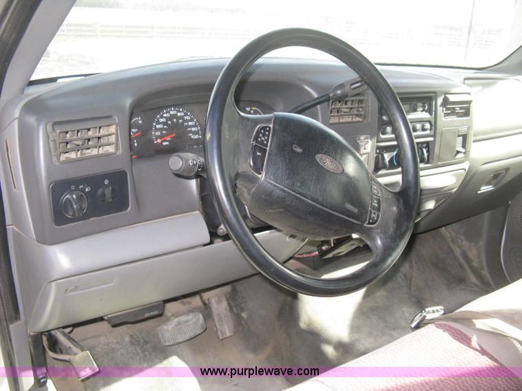 image for item B8493 2002 Ford F350  XL Super Duty Crew Cab utility truck