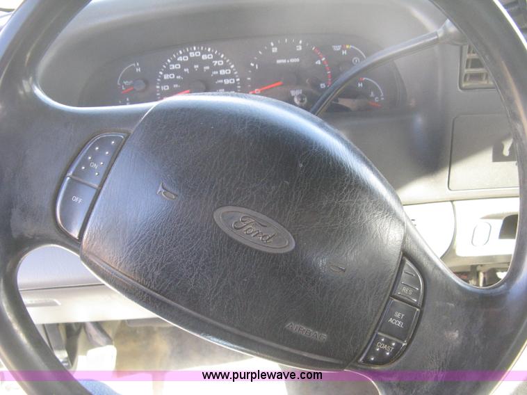 image for item B8493 2002 Ford F350  XL Super Duty Crew Cab utility truck