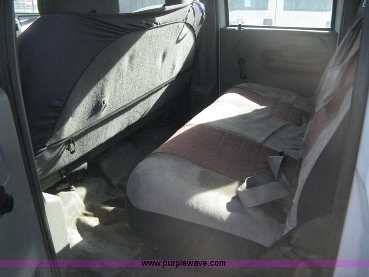 image for item B8493 2002 Ford F350  XL Super Duty Crew Cab utility truck