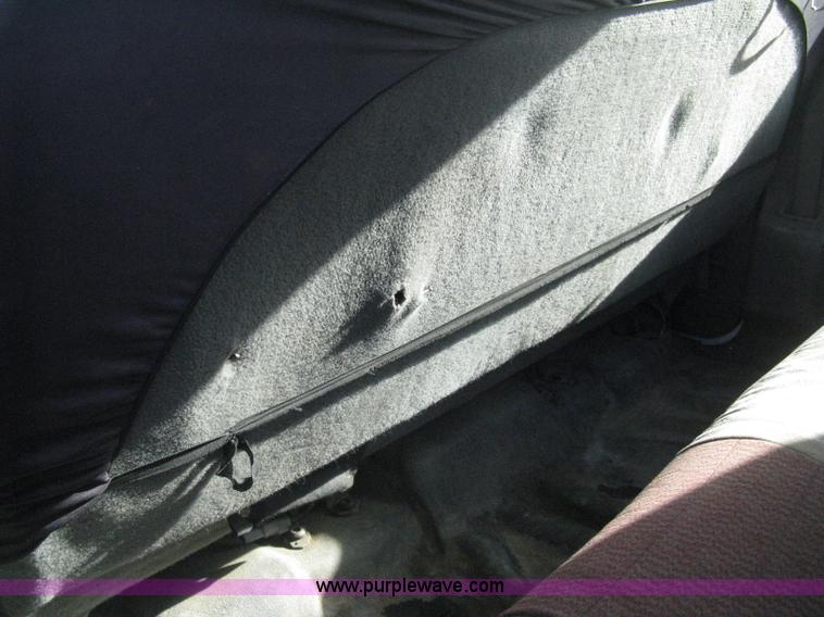 image for item B8493 2002 Ford F350  XL Super Duty Crew Cab utility truck