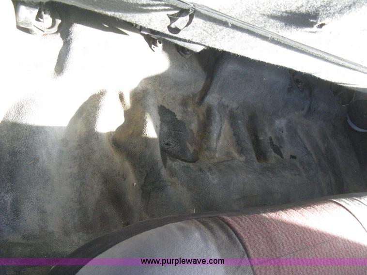 image for item B8493 2002 Ford F350  XL Super Duty Crew Cab utility truck