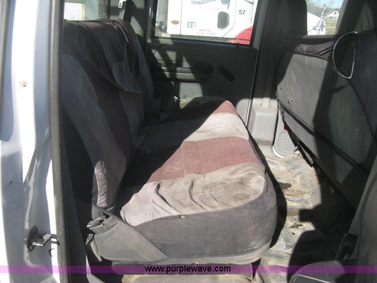 image for item B8493 2002 Ford F350  XL Super Duty Crew Cab utility truck