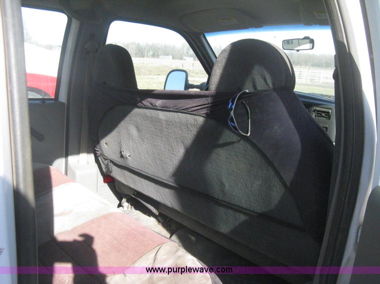 image for item B8493 2002 Ford F350  XL Super Duty Crew Cab utility truck