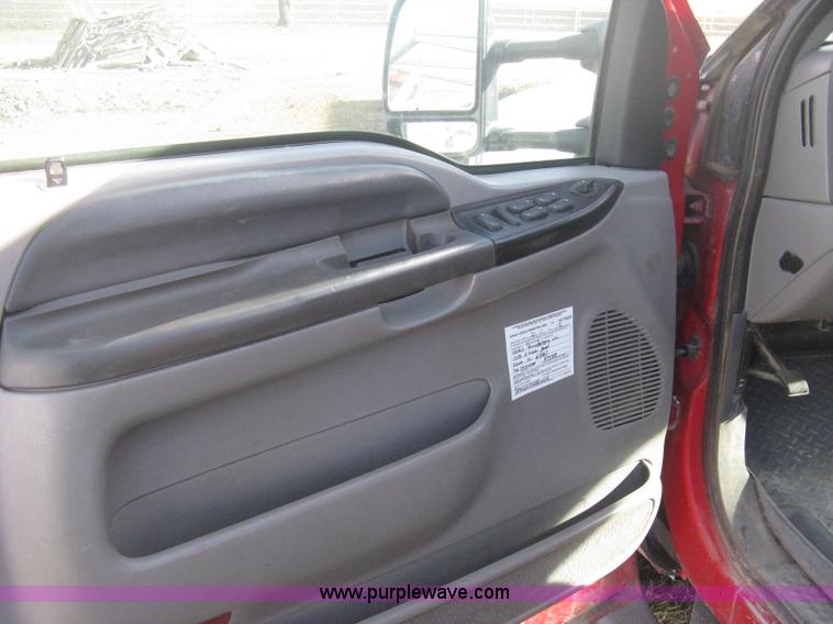 image for item B8496 1999 Ford F250 XLT Super Duty Crew Cab utility truck