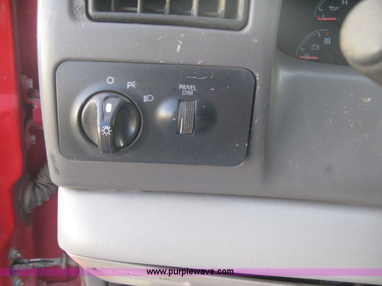 image for item B8496 1999 Ford F250 XLT Super Duty Crew Cab utility truck