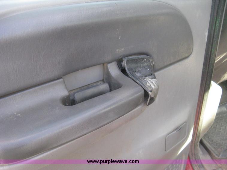 image for item B8496 1999 Ford F250 XLT Super Duty Crew Cab utility truck