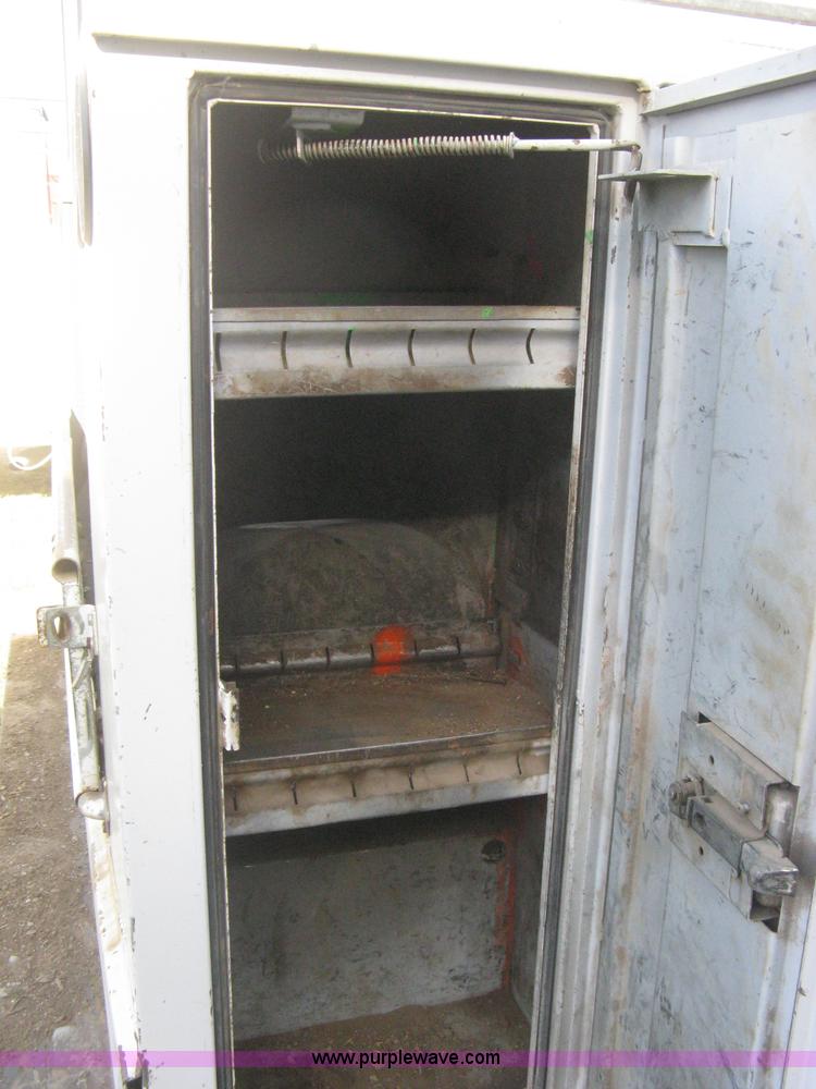 image for item B8496 1999 Ford F250 XLT Super Duty Crew Cab utility truck