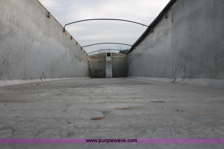 image for item E2551 1990 Schein 39AF tandem axle end dump trailer