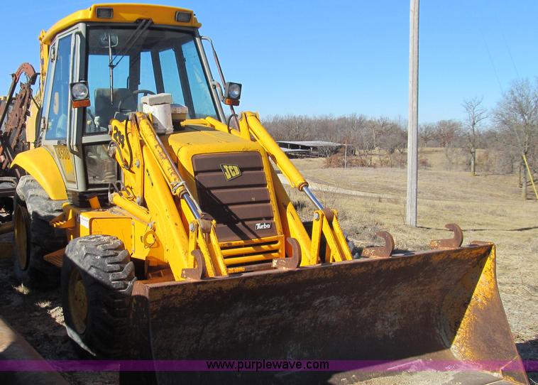 image for item E3670 1997 JCB 214 Series II backhoe
