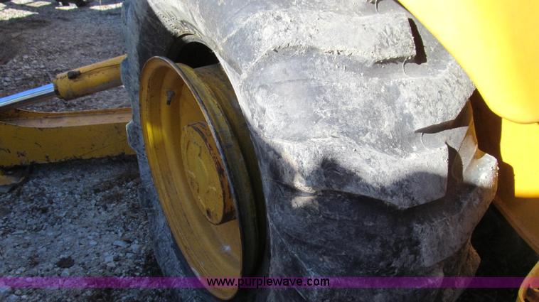 image for item E3670 1997 JCB 214 Series II backhoe