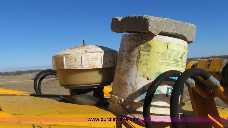 image for item E3670 1997 JCB 214 Series II backhoe