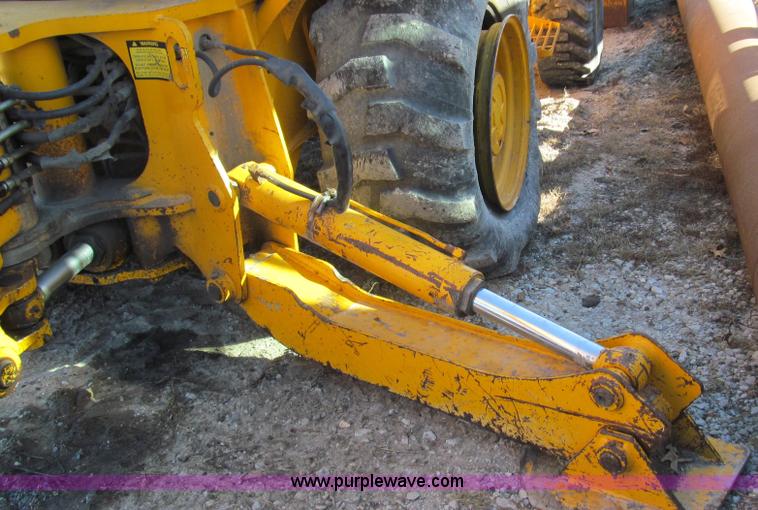 image for item E3670 1997 JCB 214 Series II backhoe