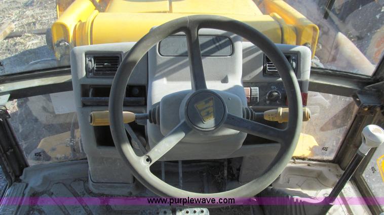 image for item E3670 1997 JCB 214 Series II backhoe