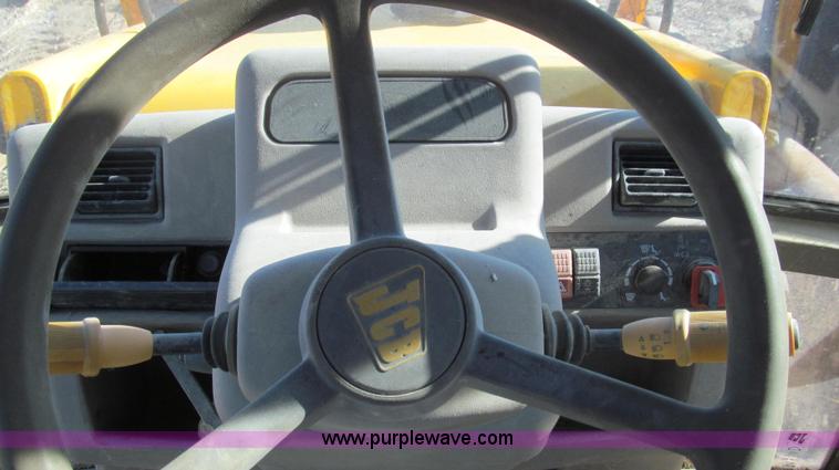 image for item E3670 1997 JCB 214 Series II backhoe