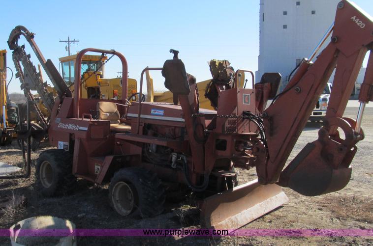 image for item E3671 1994 Ditch Witch 7610 trencher
