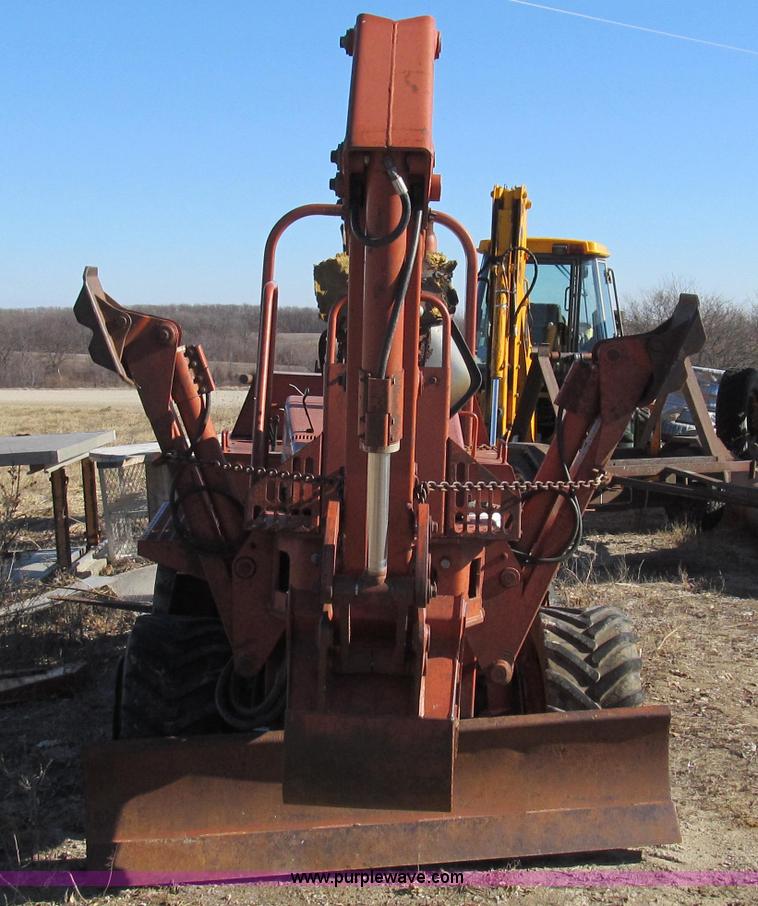 image for item E3671 1994 Ditch Witch 7610 trencher