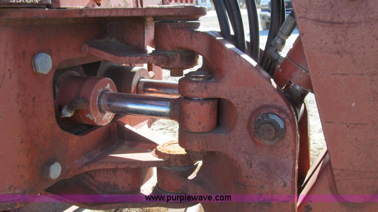 image for item E3671 1994 Ditch Witch 7610 trencher