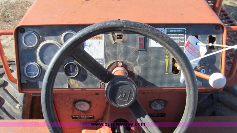 image for item E3671 1994 Ditch Witch 7610 trencher