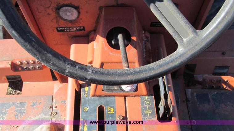 image for item E3671 1994 Ditch Witch 7610 trencher