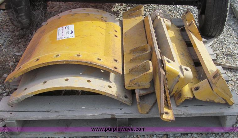 image for item E3688 (3) left hand moldboard extensions