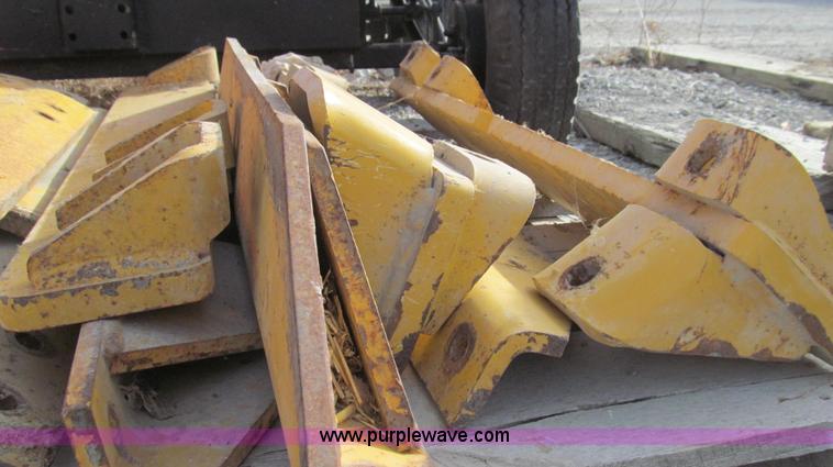 image for item E3688 (3) left hand moldboard extensions