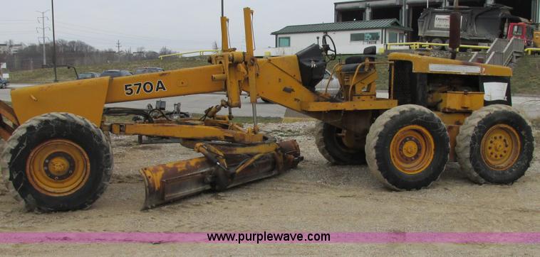 image for item E7036 John Deere 570A articulated motor grader