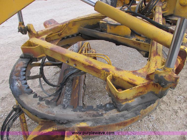 image for item E7036 John Deere 570A articulated motor grader