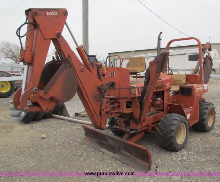 image for item E8293 1999 Ditch Witch 4010 trencher
