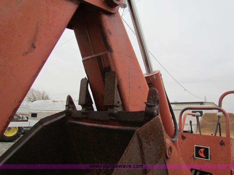 image for item E8293 1999 Ditch Witch 4010 trencher