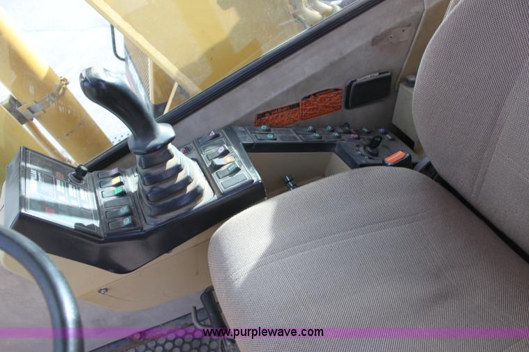 image for item E8349 1998 Caterpillar M318 mobile excavator