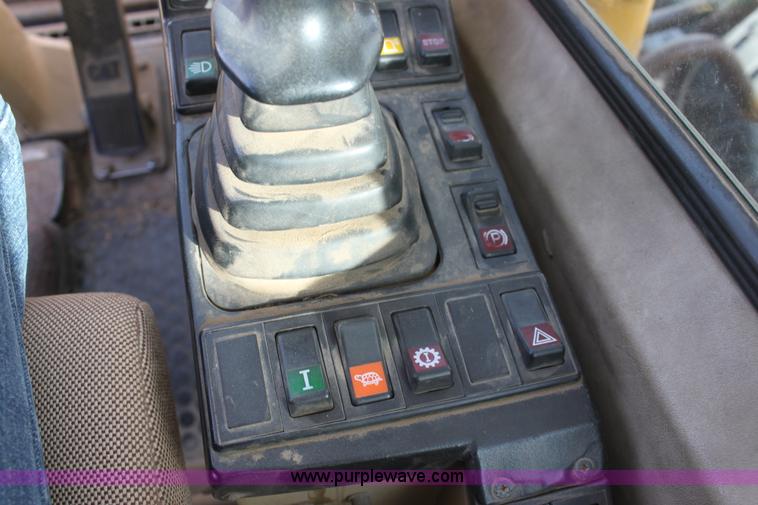 image for item E8349 1998 Caterpillar M318 mobile excavator