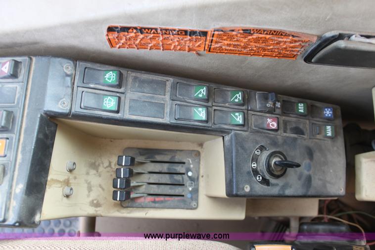 image for item E8349 1998 Caterpillar M318 mobile excavator