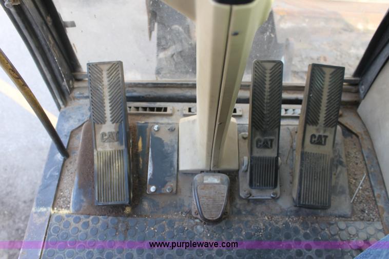 image for item E8349 1998 Caterpillar M318 mobile excavator