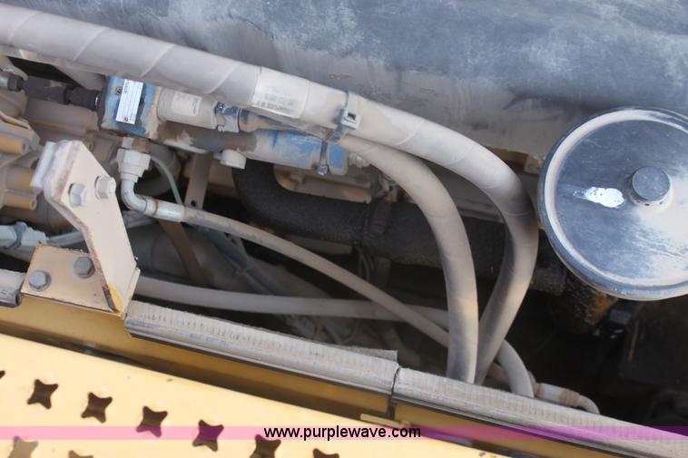 image for item E8349 1998 Caterpillar M318 mobile excavator