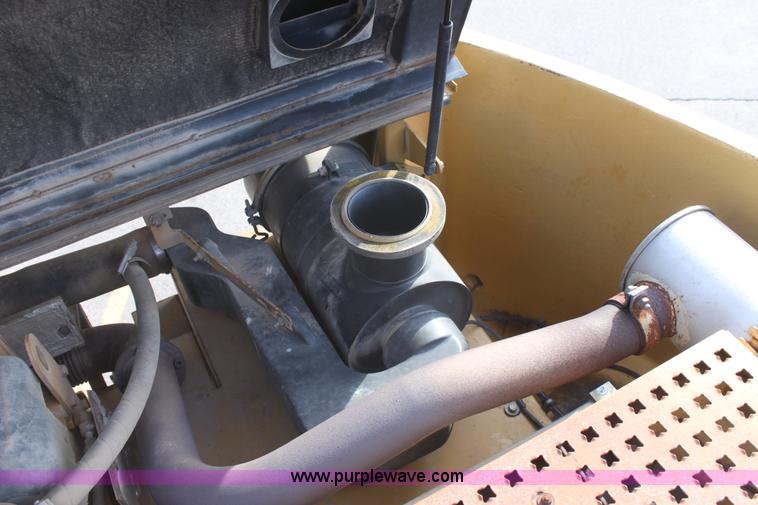 image for item E8349 1998 Caterpillar M318 mobile excavator