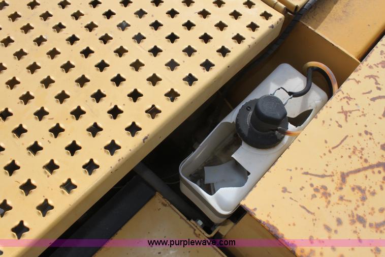 image for item E8349 1998 Caterpillar M318 mobile excavator