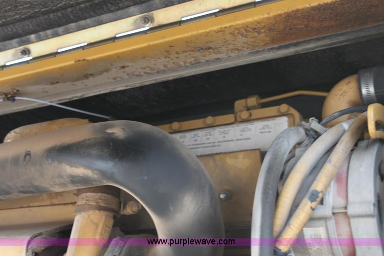 image for item E8349 1998 Caterpillar M318 mobile excavator