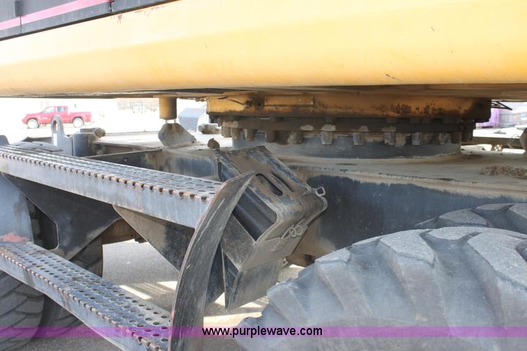 image for item E8349 1998 Caterpillar M318 mobile excavator