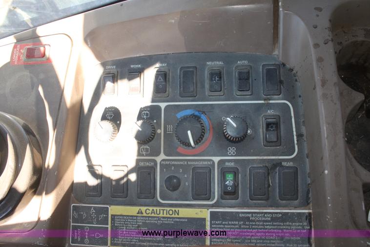 image for item E8351 1999 John Deere 744H wheel loader