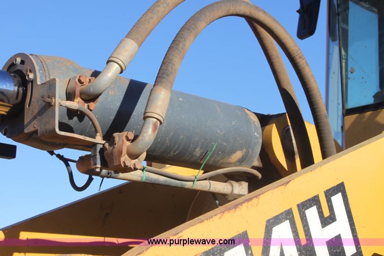 image for item E8351 1999 John Deere 744H wheel loader