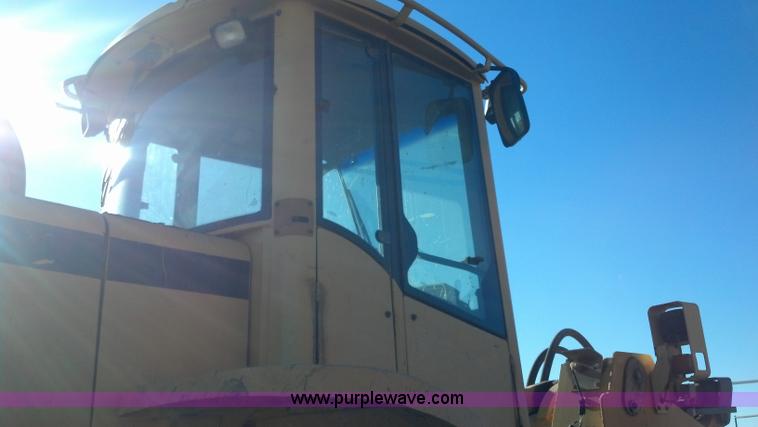 image for item E8351 1999 John Deere 744H wheel loader