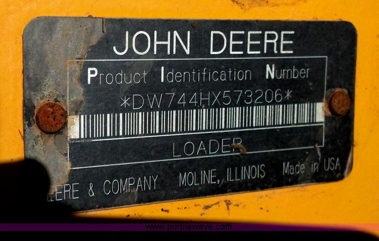 image for item E8351 1999 John Deere 744H wheel loader