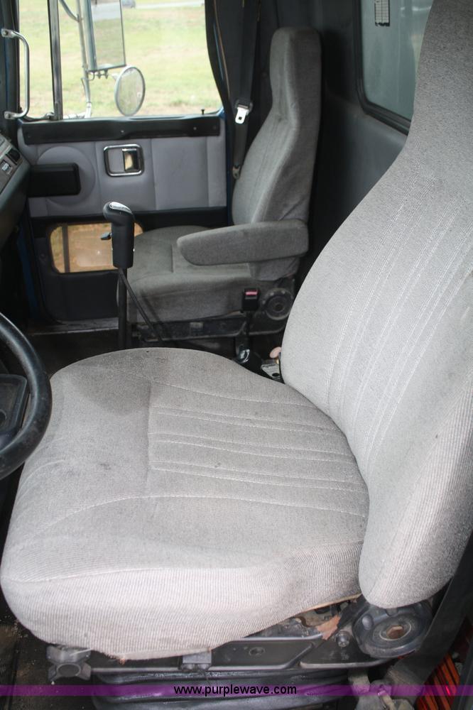 image for item F2712 1998 Volvo WG dump truck