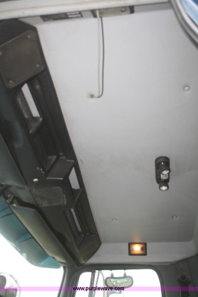 image for item F2712 1998 Volvo WG dump truck